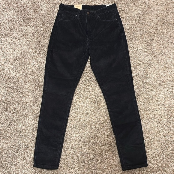 Levi’s Corduroy 721 High-Rise Skinny Pants - Picture 1 of 8